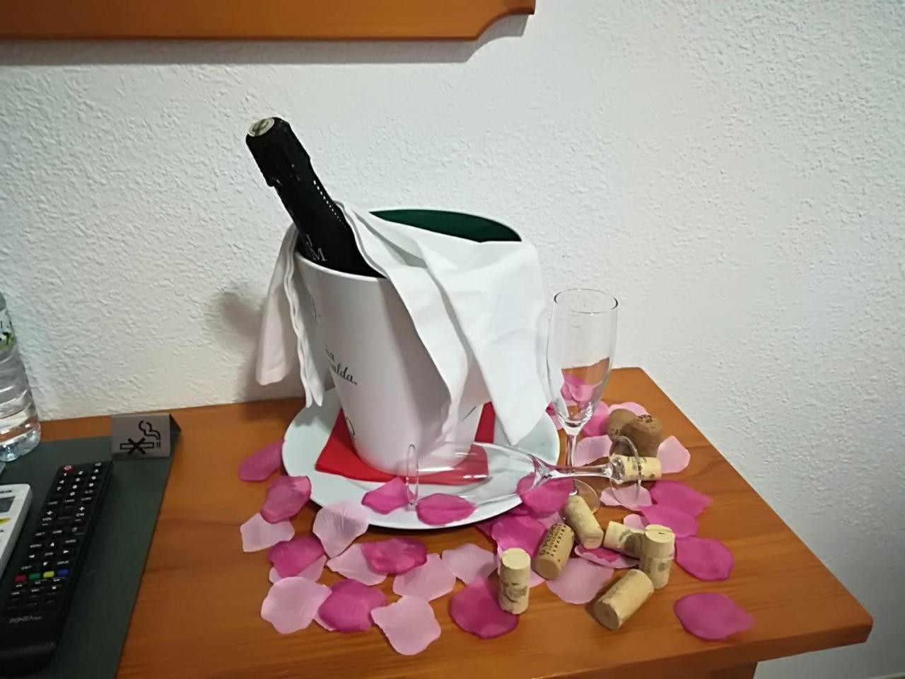 La Nova Tenalla - Adults Only Creixell Εξωτερικό φωτογραφία